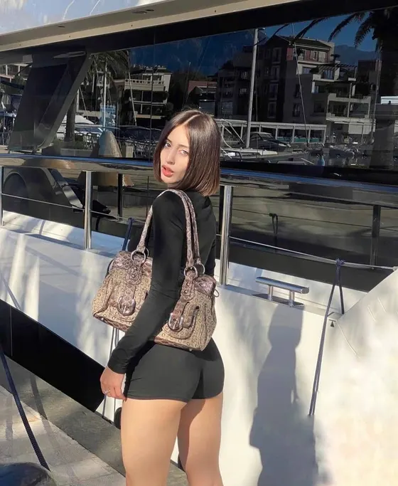 Thea, escort in Dubai โ photo 3