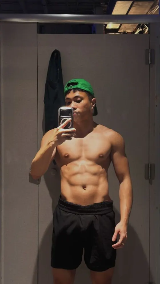 Adrian, Thai male escort in Dubai โ photo 2