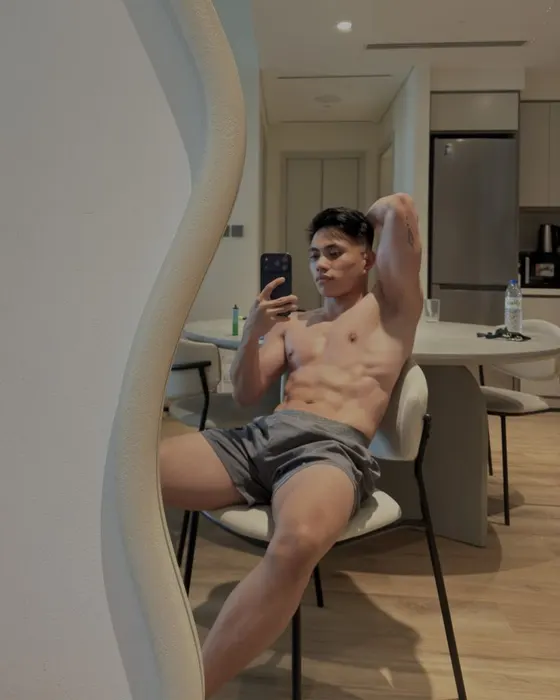 Adrian, Thai male escort in Dubai โ photo 5