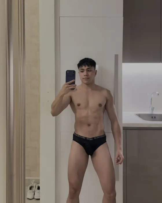 Adrian, Thai male escort in Dubai โ photo 8
