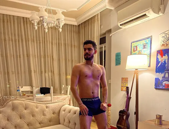 Alex, Brazilian male escort in Dubai โ photo 15