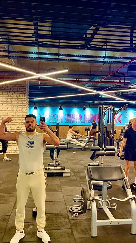 Alex, Brazilian male escort in Dubai โ photo 3