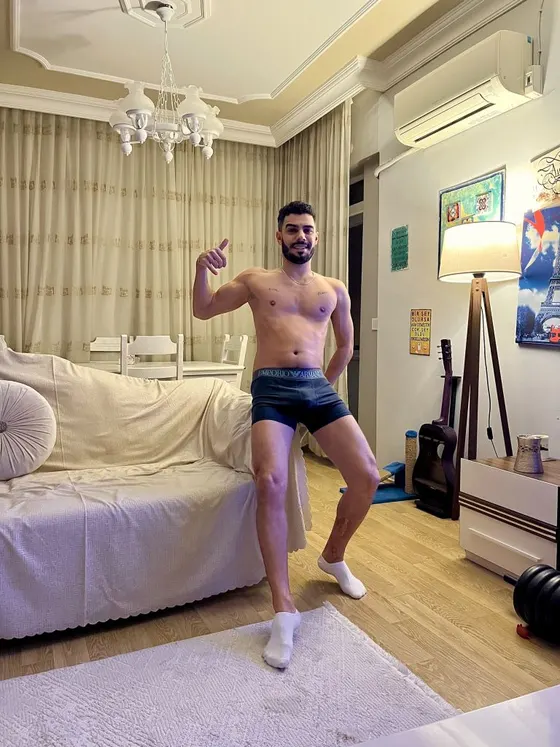 Alex, Brazilian male escort in Dubai โ photo 6