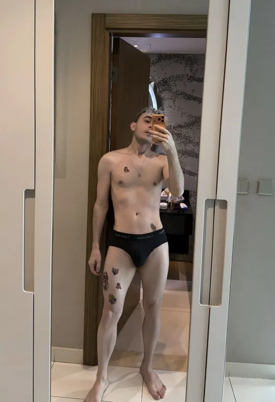 Alex, Russian male escort in Dubai โ photo 8