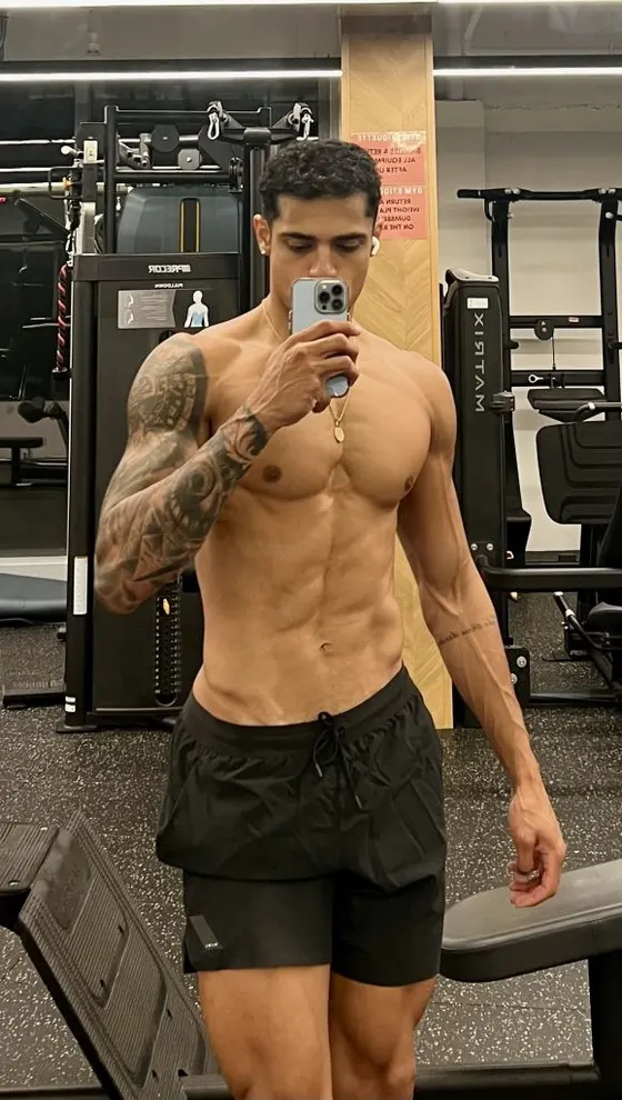 Andre, Brazilian male escort in Dubai โ photo 7
