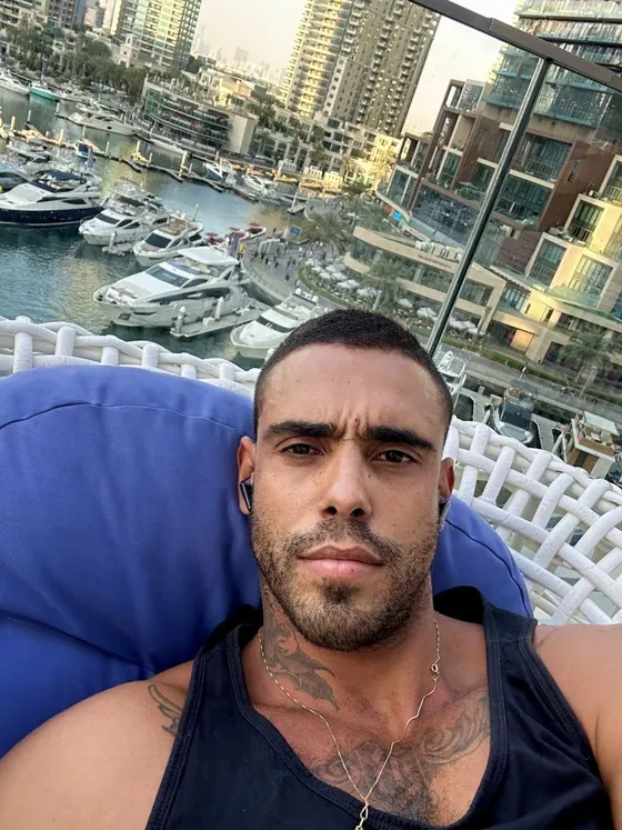 Chris, Brazilian male escort in Dubai โ photo 18