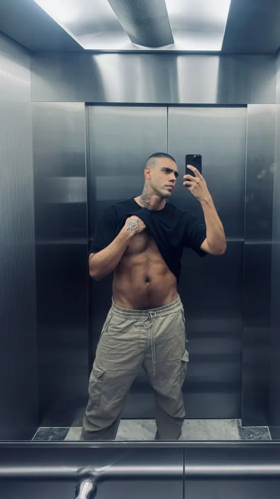 Chris, Brazilian male escort in Dubai โ photo 9