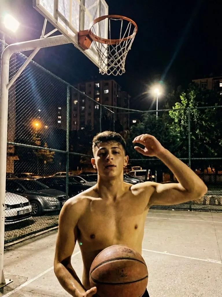 Damian, Brazilian male escort in Dubai