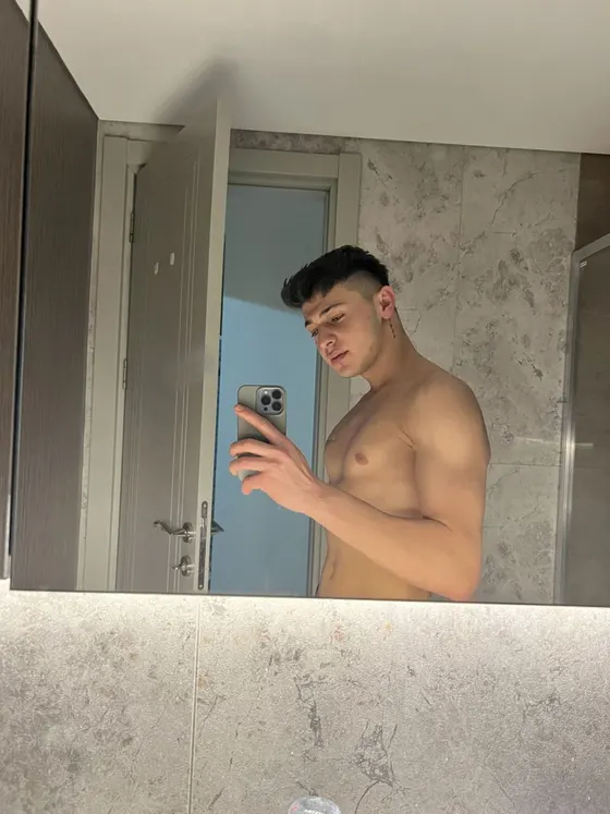 Damian, Brazilian male escort in Dubai โ photo 4