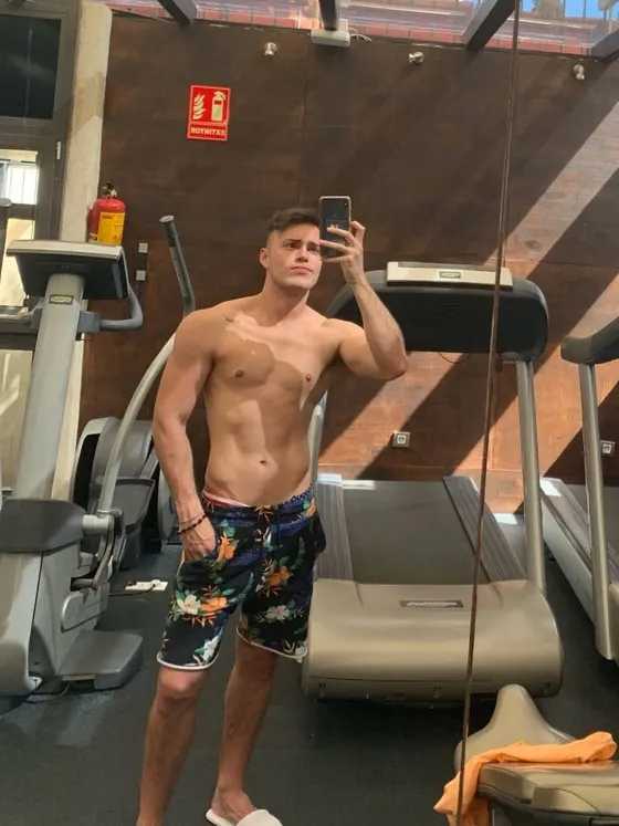 Damian, Brazilian male escort in Dubai โ photo 8