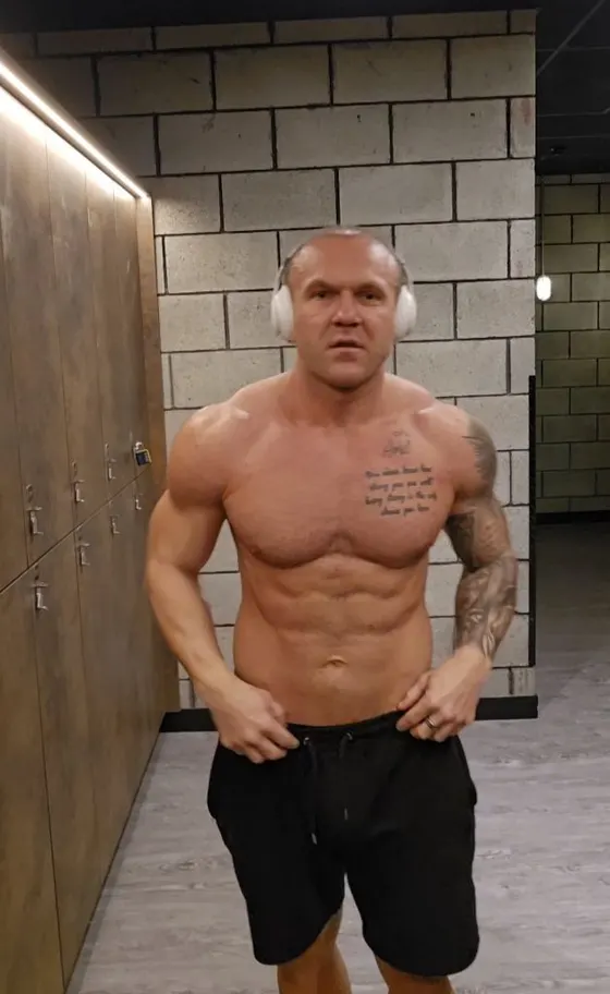 Daniel, male escort in Dubai โ photo 6
