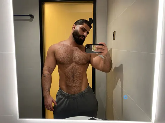 Daniel, Brazilian male escort in Dubai โ photo 10