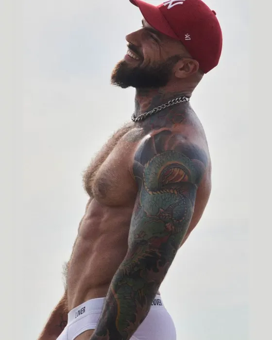 Daniel, Brazilian male escort in Dubai โ photo 10
