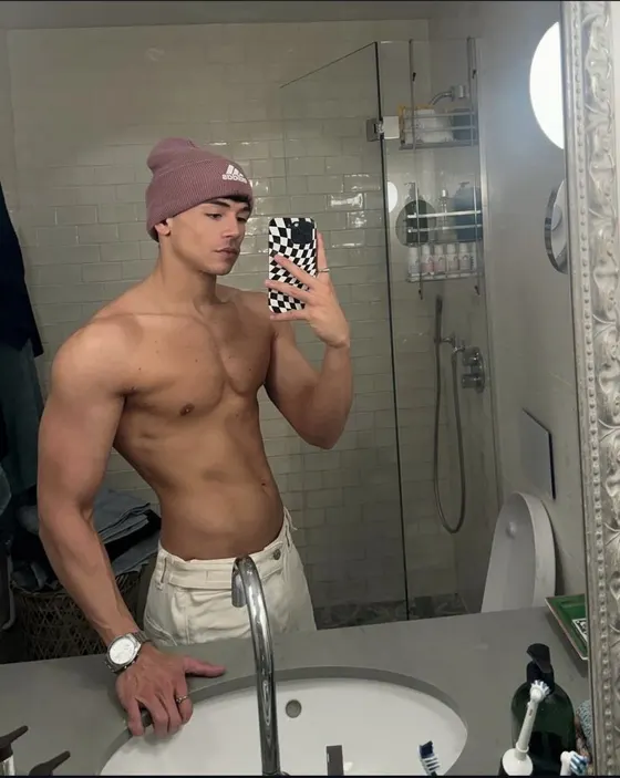 David, male escort in Dubai — photo 4