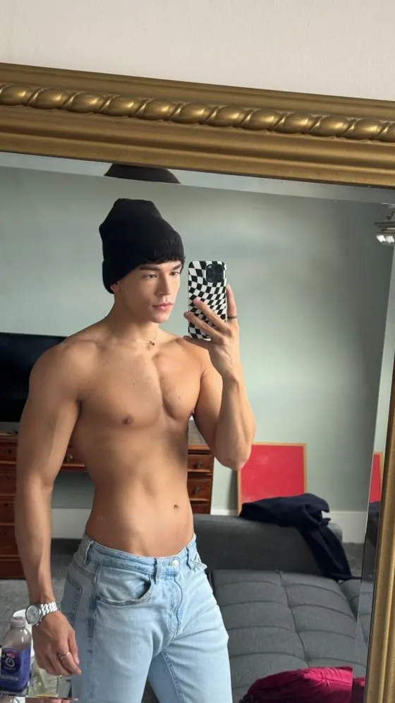 David, male escort in Dubai — photo 9