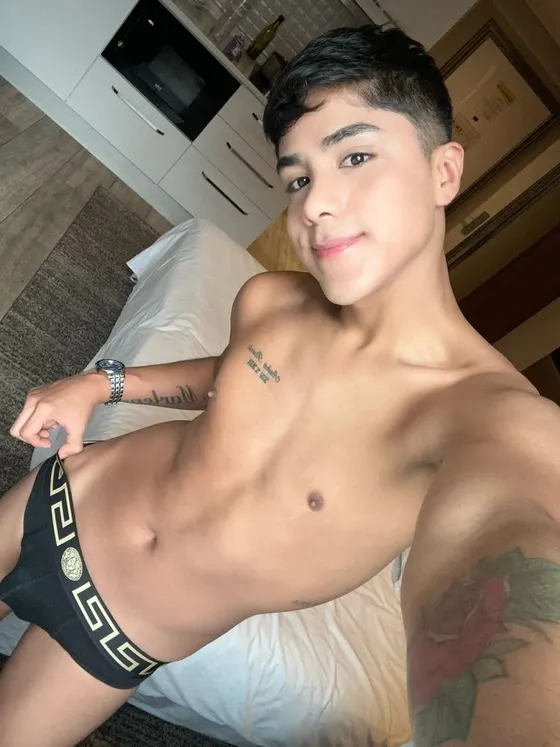 Dima, male escort in Dubai โ photo 10