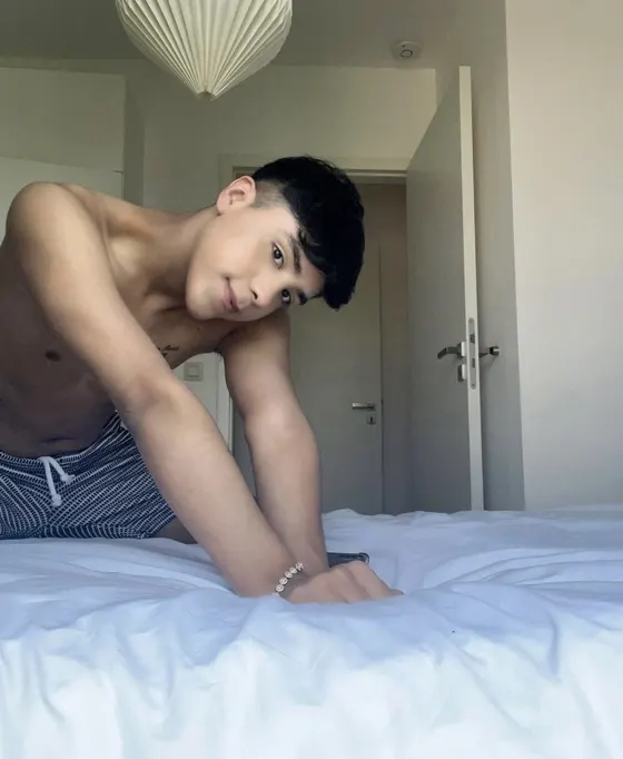 Dima, male escort in Dubai โ photo 17
