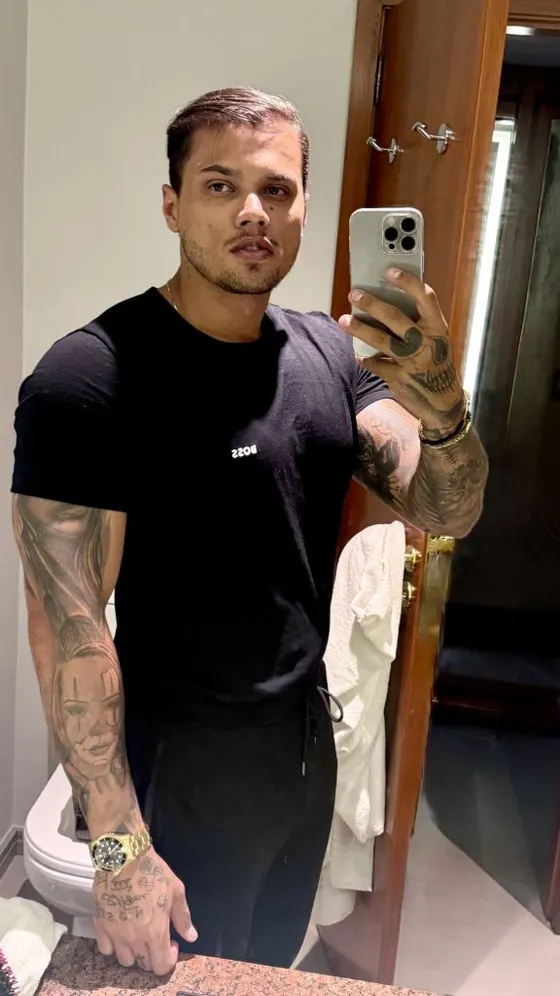 Dorian, male escort in Dubai โ photo 2