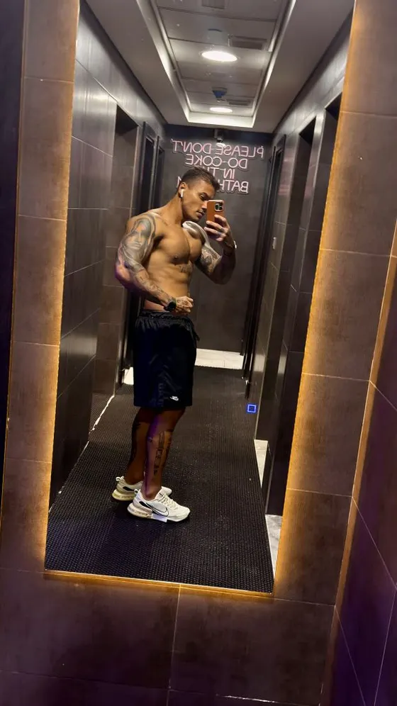 Dorian, male escort in Dubai โ photo 9