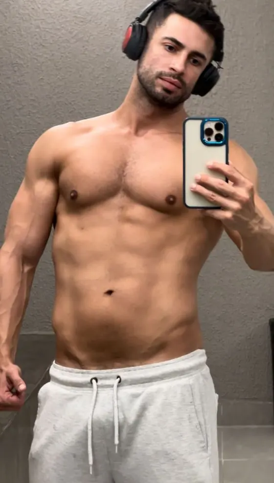 Dorian, Brazilian male escort in Dubai โ photo 16