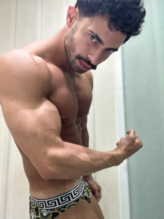 Dorian, Brazilian male escort in Dubai โ photo 2