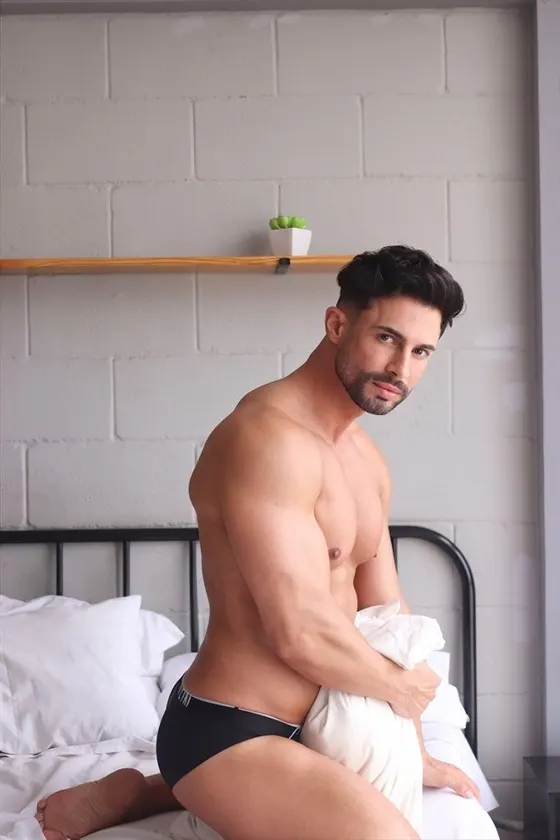 Dorian, Brazilian male escort in Dubai โ photo 5