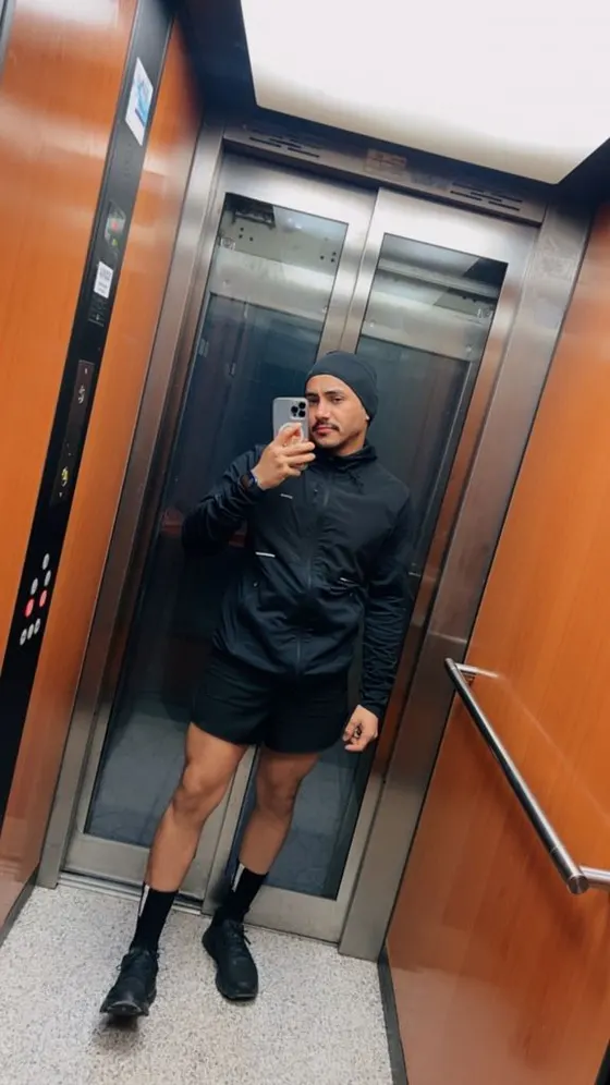 Erik, male escort in Dubai โ photo 3