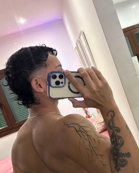 Finn, male escort in Dubai โ photo 14
