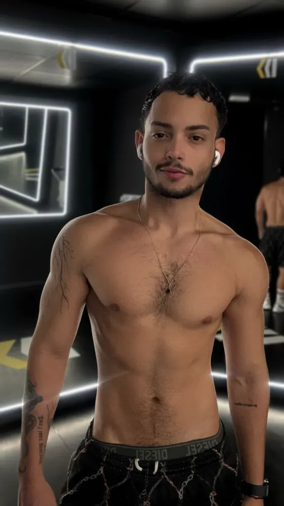 Finn, male escort in Dubai โ photo 7