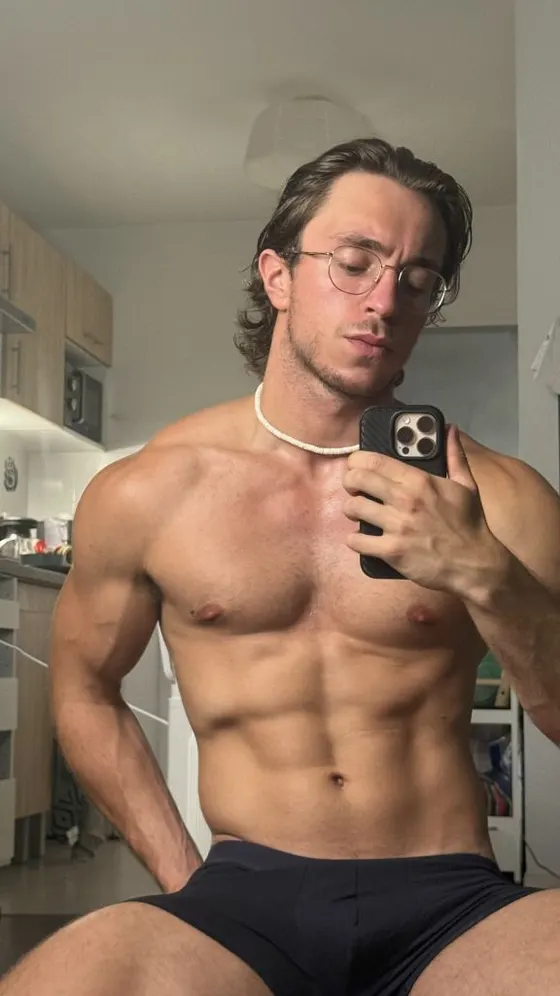 Gabriel, Russian male escort in Dubai โ photo 14