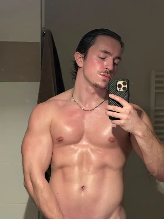 Gabriel, Russian male escort in Dubai โ photo 3