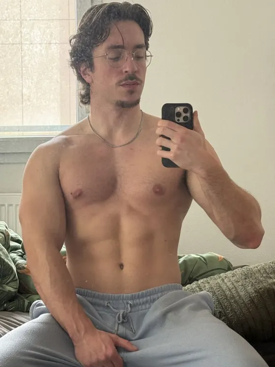 Gabriel, Russian male escort in Dubai โ photo 7