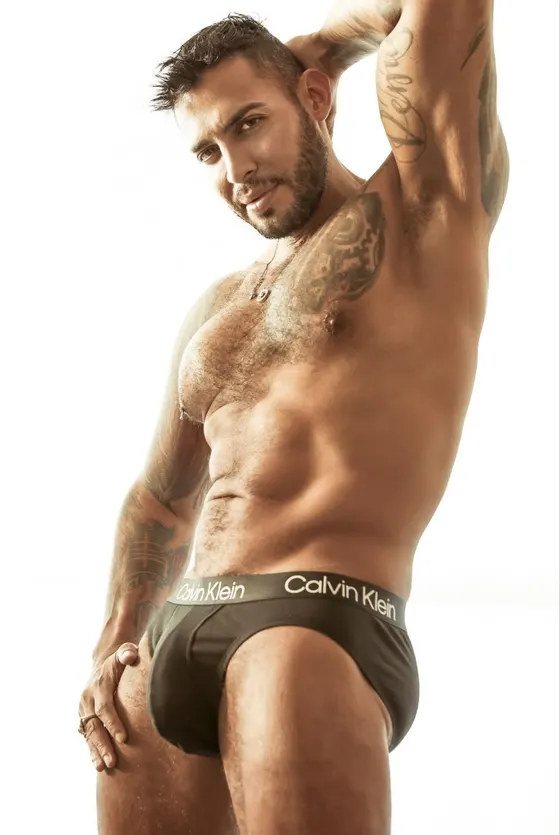 Gio, Brazilian male escort in Dubai โ photo 11