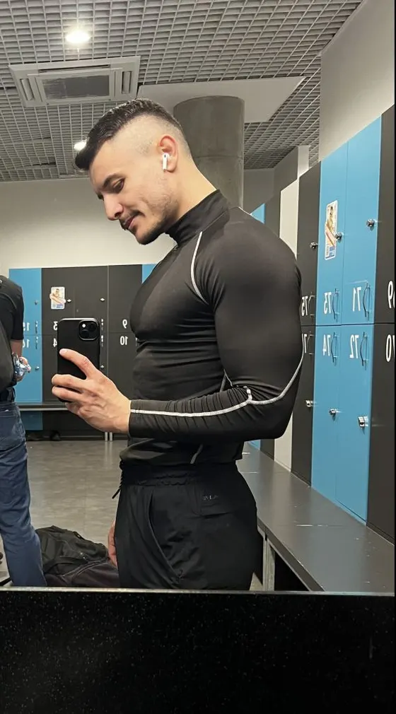 Henry, male escort in Dubai โ photo 10