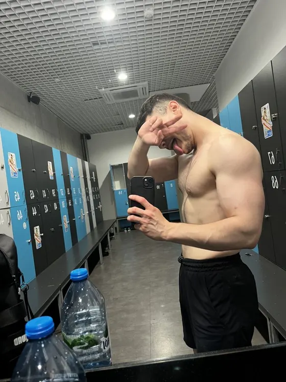 Henry, male escort in Dubai โ photo 11