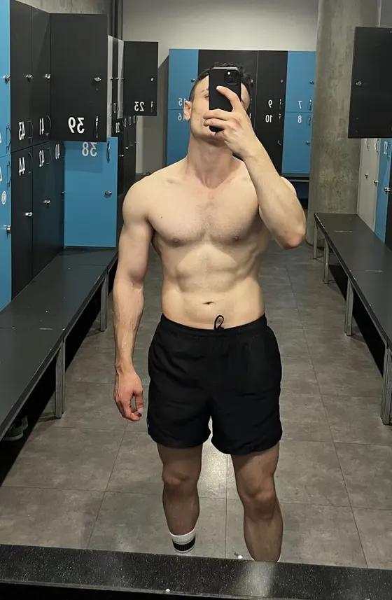 Henry, male escort in Dubai โ photo 5