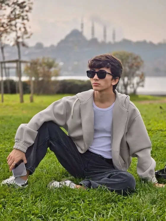 Hugo, Asian male escort in Dubai — photo 12