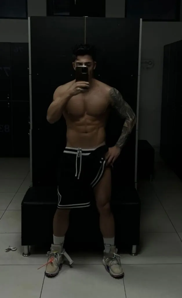 Igor, male escort in Dubai