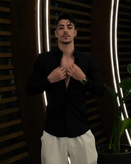 Igor, male escort in Dubai โ photo 3