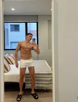 Ivan, male escort in Dubai — photo 4