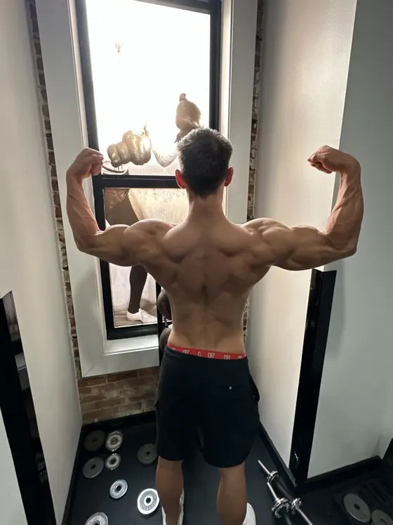 Ivan, Russian male escort in Dubai โ photo 8