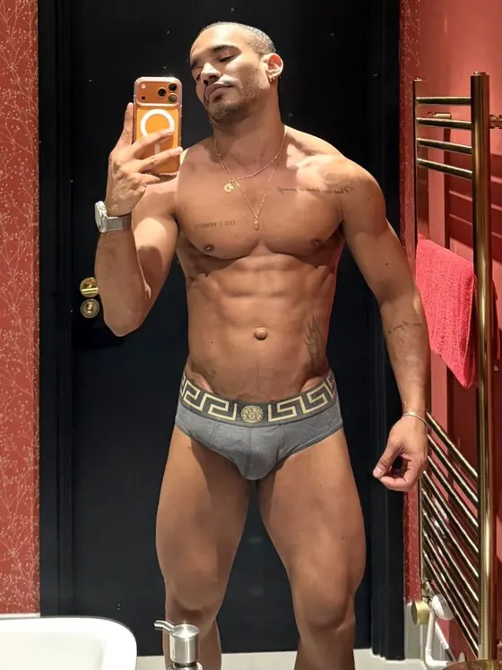 Jake, male escort in Dubai โ photo 11