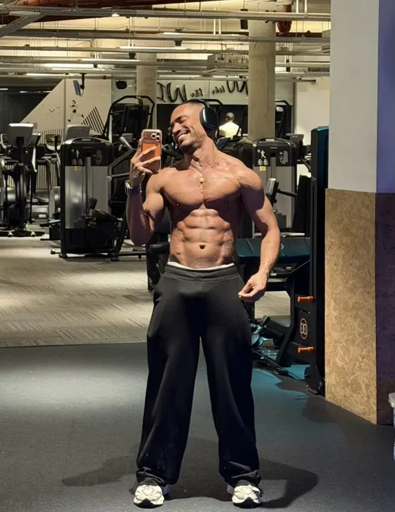 Jake, male escort in Dubai โ photo 14