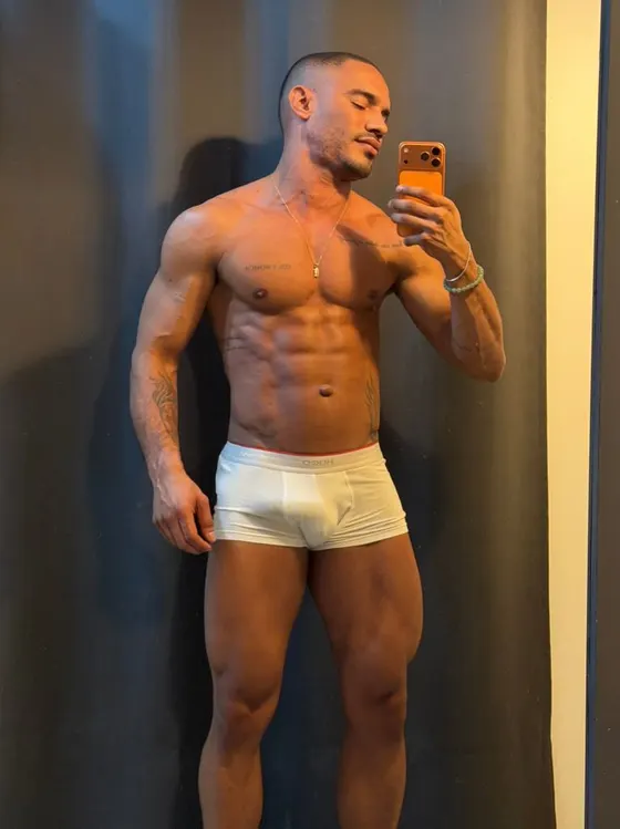 Jake, male escort in Dubai โ photo 15
