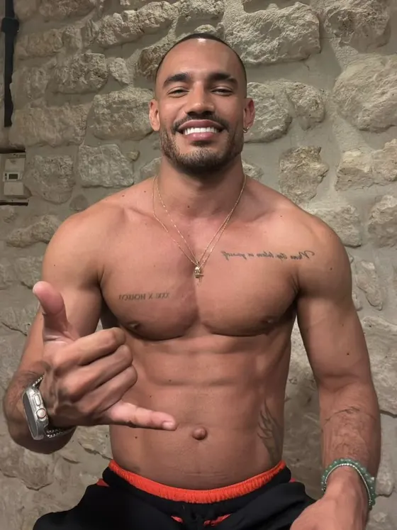 Jake, male escort in Dubai โ photo 18