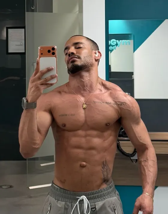Jake, male escort in Dubai โ photo 2