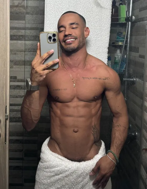 Jake, male escort in Dubai โ photo 4