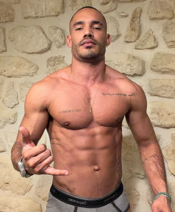 Jake, male escort in Dubai โ photo 7
