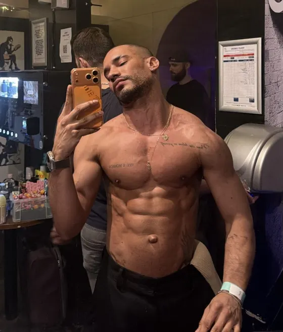 Jake, male escort in Dubai โ photo 8