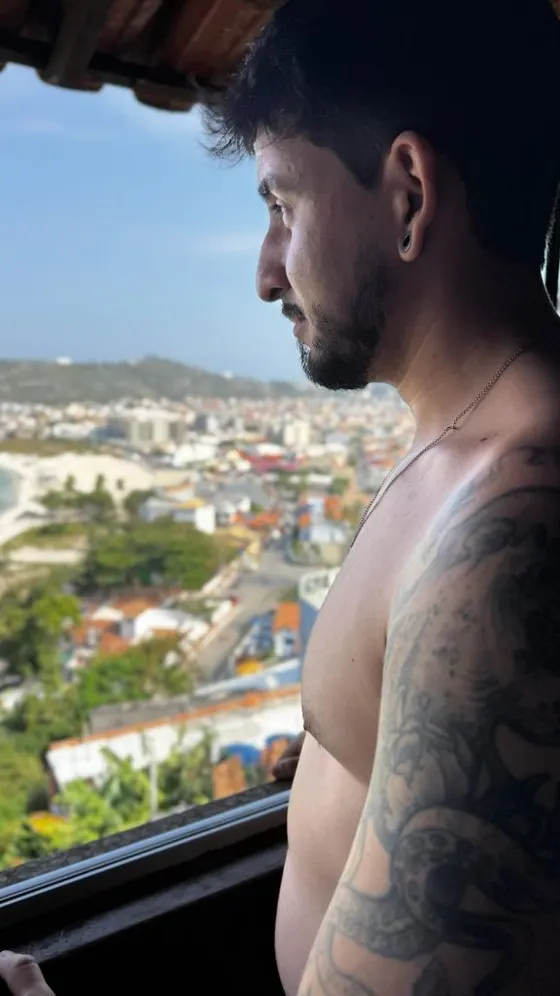Jake, Brazilian male escort in Dubai โ photo 7
